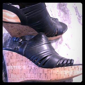 Franco Sarto wedges